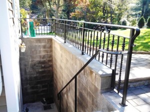 3-Rail Iron Railing